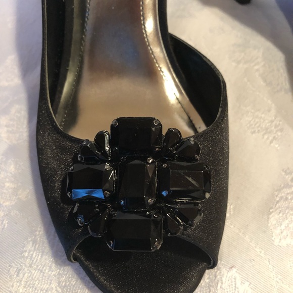 Women’s sexy black jeweled open toe high heels. - Picture 7 of 8